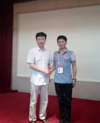 与中国硬笔书法协会副主席兼秘书长李冰在一起